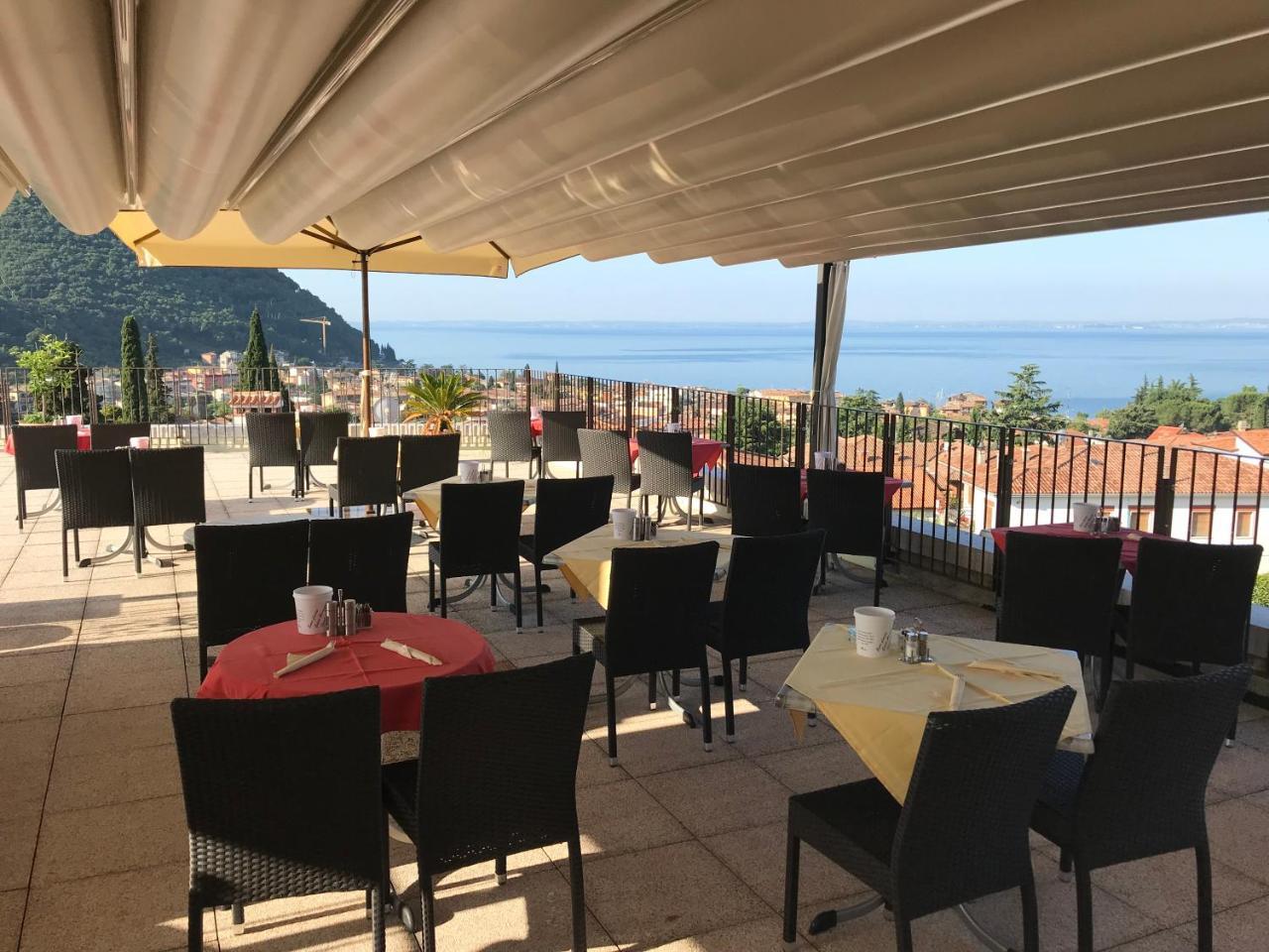 Ca' Nova ***s Hotel Garde