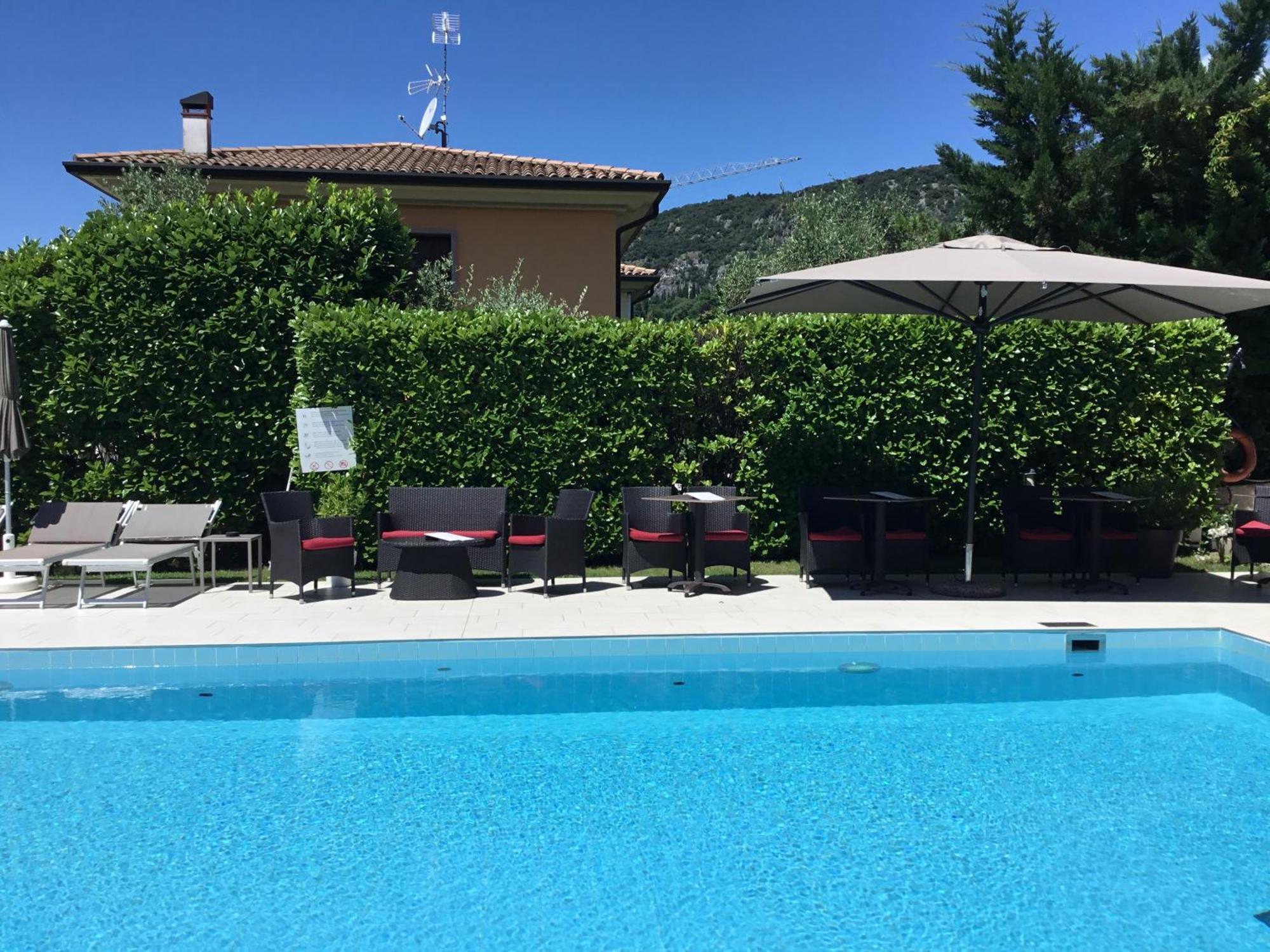 Hotel Ca' Nova ***s Garda (Verona)